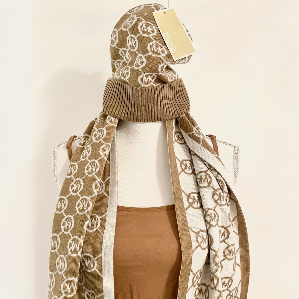 NWT MICHAEL KORS MK Logo Beanie Hat & Scarf Set - Picture 2 of 9